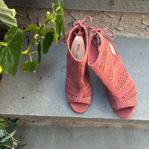 Brand New JustFab Light Rust Cut Out Lace-Up Peep-Toe 5” Heels New Without Box - Picture 1 of 4